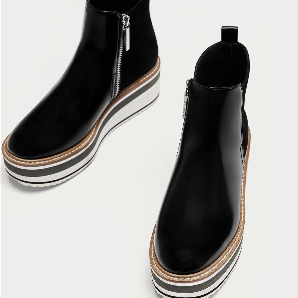 Leather/suede platform ankle boot